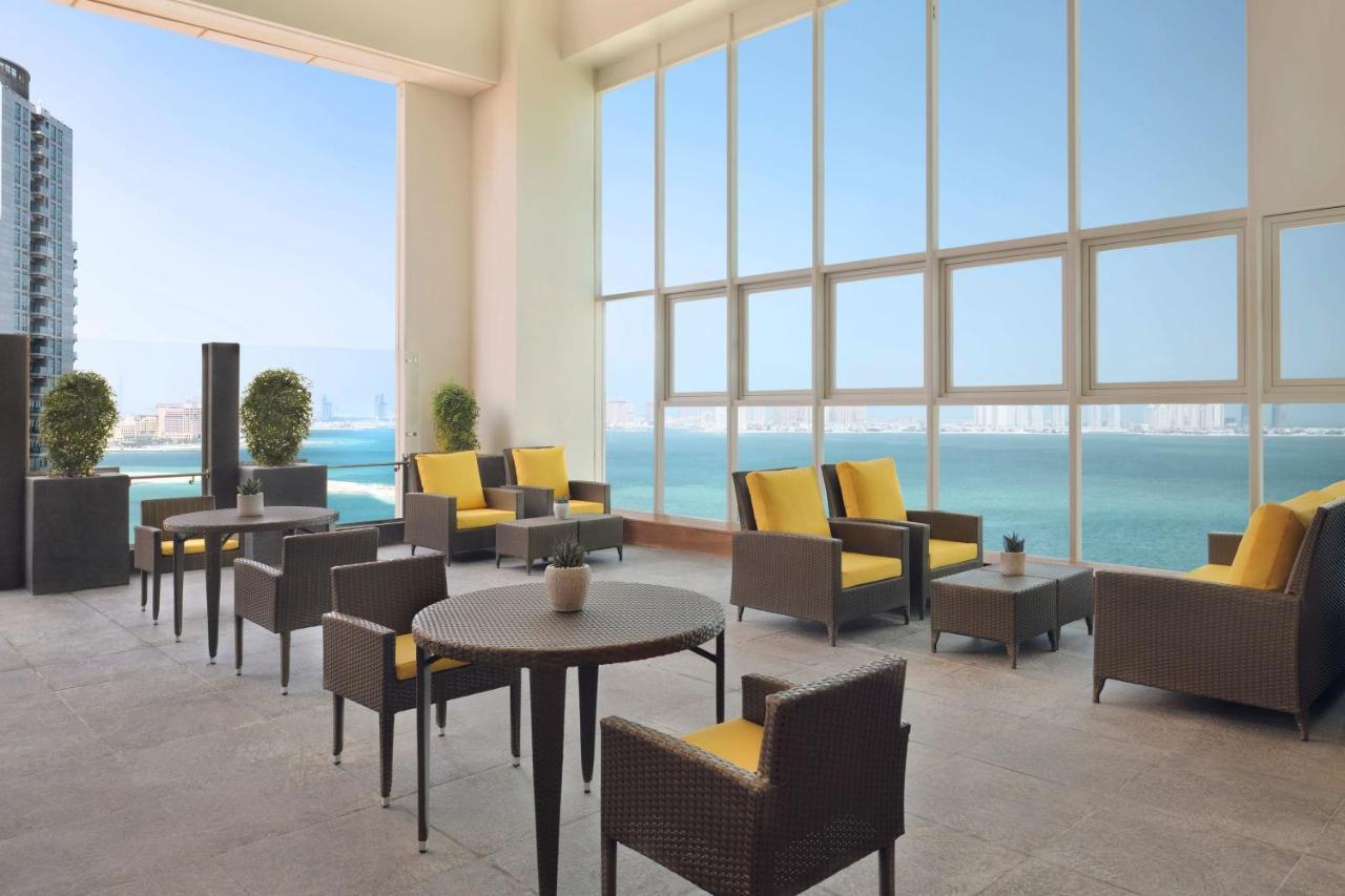 Delta Hotels By Marriott City Center Doha Exterior foto The View Lounge