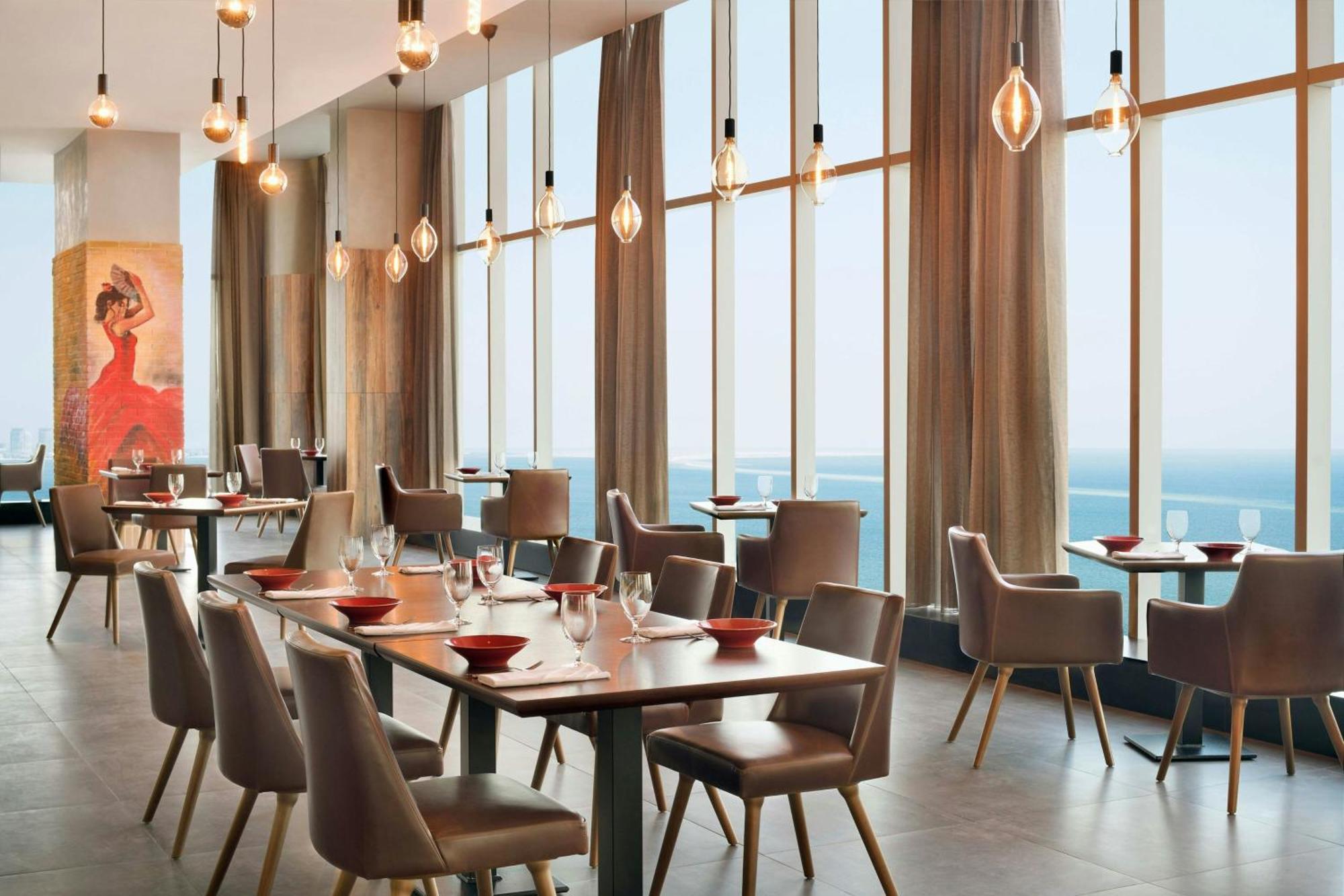 Delta Hotels By Marriott City Center Doha Exterior foto The restaurant